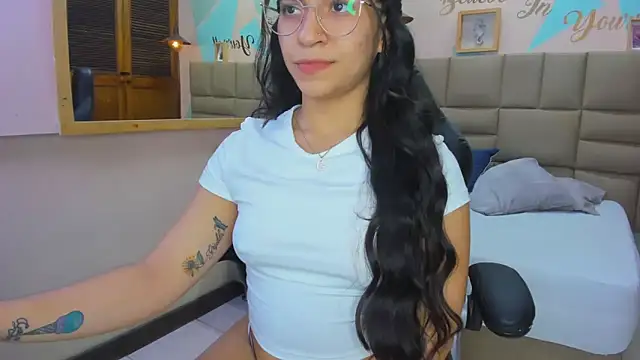 Snapshot of lalytulu99 chatting on 01-21-25, 10:08 lalytulu99 online show from 01-21-25, 10:08