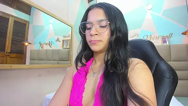 Snapshot of lalytulu99 chatting on 01-27-25, 07:56 lalytulu99 online show from 01-27-25, 07:56