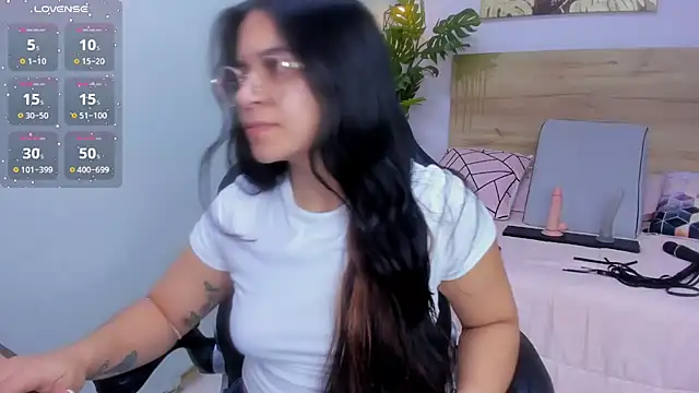 Snapshot of lalytulu99 chatting on 09-12-25, 04:51 lalytulu99 online show from 09-12-25, 04:51