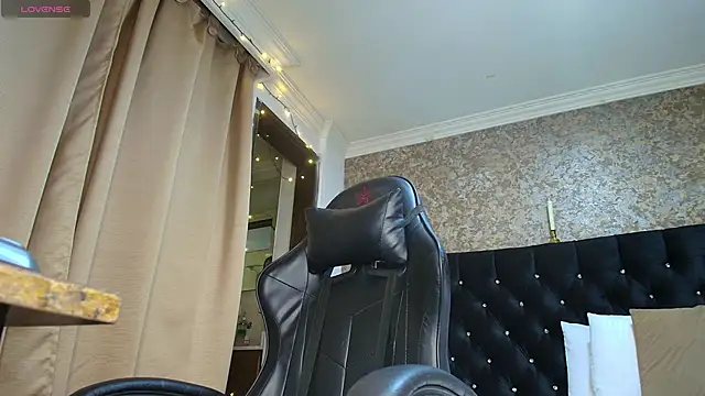 Snapshot of stella_xue chatting on 03-07-25, 12:01 stella xue online show from 03-07-25, 12:01