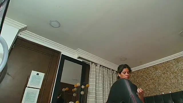 Snapshot of stella_xue chatting on 09-18-25, 08:11 stella xue online show from 09-18-25, 08:11