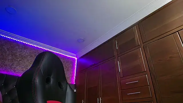 Snapshot of stella_xue chatting on 10-09-25, 09:35 stella xue online show from 10-09-25, 09:35