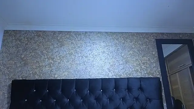 Snapshot of stella_xue chatting on 11-01-25, 08:44 stella xue online show from 11-01-25, 08:44