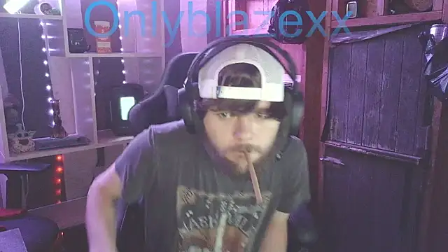 OnlyBlazexx online show from 01-15-26, 03:11