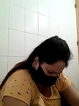 Snapshot of Tishani chatting on 01-15-25, 12:30 Tishani online show from 01-15-25, 12:30