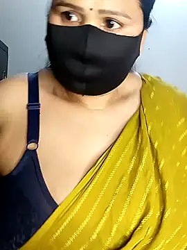 Snapshot of Tishani chatting on 01-15-25, 11:40 Tishani online show from 01-15-25, 11:40