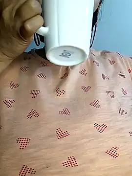 Snapshot of Tishani chatting on 01-19-25, 03:32 Tishani online show from 01-19-25, 03:32