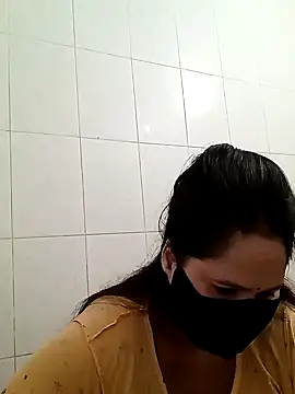 Snapshot of Tishani chatting on 01-23-25, 02:02 Tishani online show from 01-23-25, 02:02