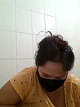 Snapshot of Tishani chatting on 01-25-25, 09:35 Tishani online show from 01-25-25, 09:35