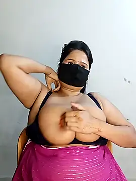 Snapshot of Tishani chatting on 01-26-25, 02:41 Tishani online show from 01-26-25, 02:41