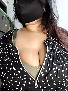 Snapshot of Tishani chatting on 10-30-25, 12:17 Tishani online show from 10-30-25, 12:17