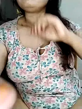 Snapshot of Tishani chatting on 11-25-25, 12:54 Tishani online show from 11-25-25, 12:54