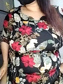 Snapshot of Tishani chatting on 11-28-25, 11:24 Tishani online show from 11-28-25, 11:24