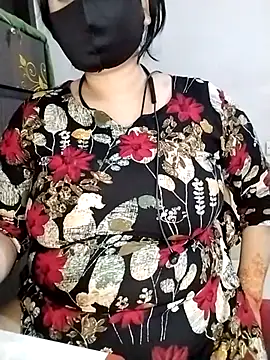 Snapshot of Tishani chatting on 12-21-25, 01:18 Tishani online show from 12-21-25, 01:18