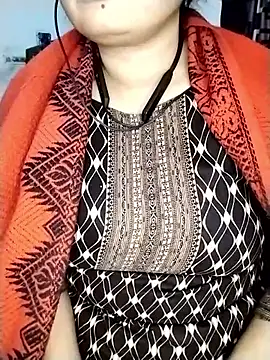 Snapshot of Tishani chatting on 01-06-26, 03:05 Tishani online show from 01-06-26, 03:05