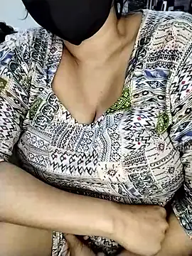 Snapshot of Tishani chatting on 01-19-26, 11:25 Tishani online show from 01-19-26, 11:25