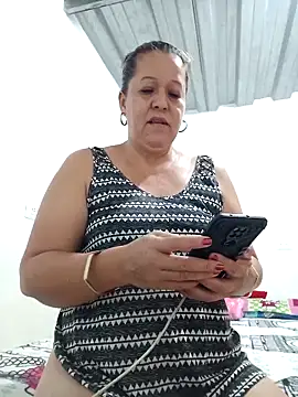 Snapshot of Fulopp15 chatting on 12-30-24, 06:05 Fulopp15 online show from 12-30-24, 06:05