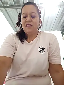 Snapshot of Fulopp15 chatting on 01-01-25, 01:58 Fulopp15 online show from 01-01-25, 01:58