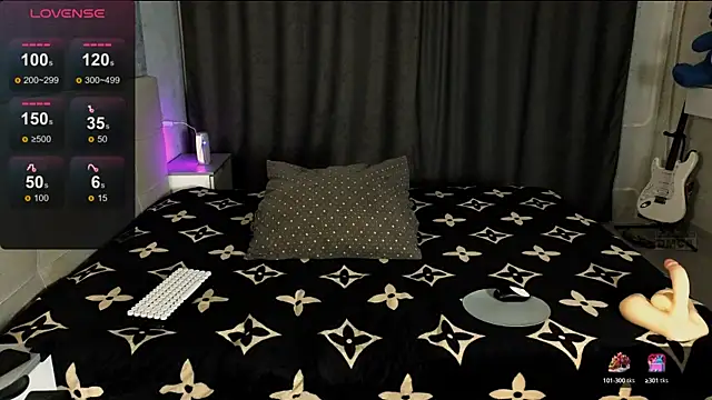 RoxieCrash online show from 10-05-25, 05:44