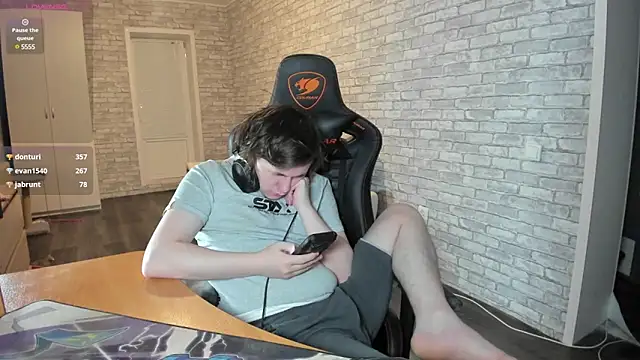 Snapshot of iliaskrislove chatting on 03-03-25, 08:32 iliaskrislove online show from 03-03-25, 08:32