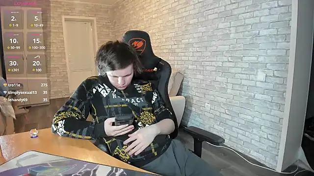 Snapshot of iliaskrislove chatting on 03-16-25, 04:45 iliaskrislove online show from 03-16-25, 04:45