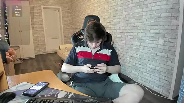 Snapshot of iliaskrislove chatting on 03-18-25, 09:43 iliaskrislove online show from 03-18-25, 09:43