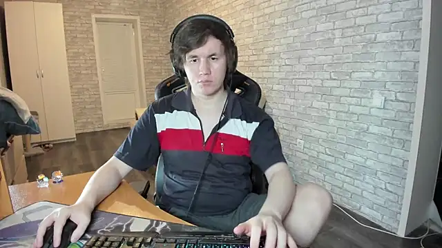 Snapshot of iliaskrislove chatting on 03-20-25, 05:25 iliaskrislove online show from 03-20-25, 05:25