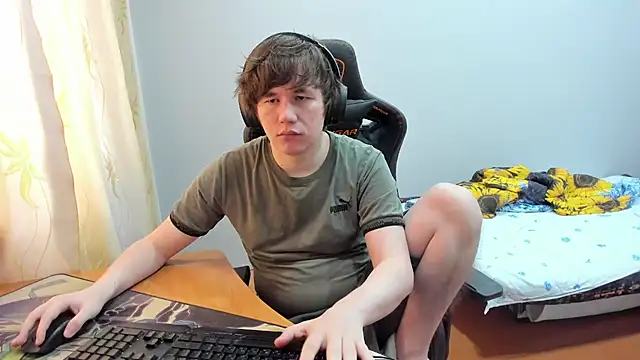 Snapshot of iliaskrislove chatting on 09-22-25, 09:33 iliaskrislove online show from 09-22-25, 09:33