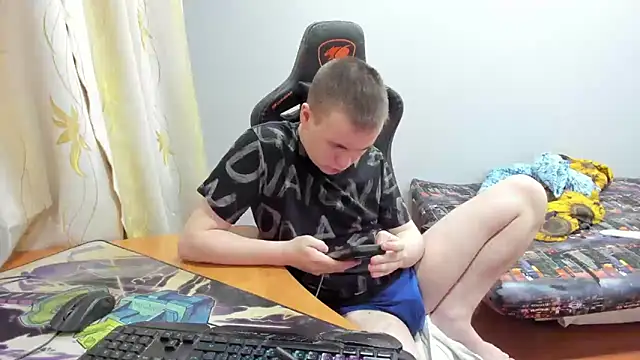 Snapshot of iliaskrislove chatting on 10-07-25, 03:20 iliaskrislove online show from 10-07-25, 03:20