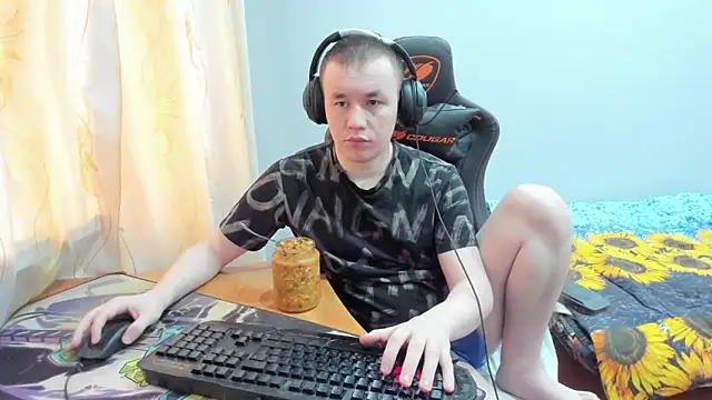 Snapshot of iliaskrislove chatting on 10-09-25, 12:36 iliaskrislove online show from 10-09-25, 12:36