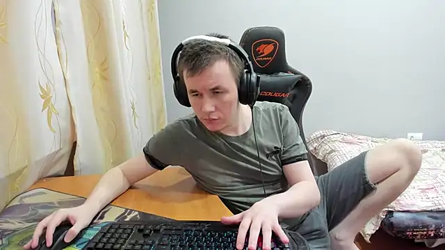 iliaskrislove online show from 11-13-25, 03:49