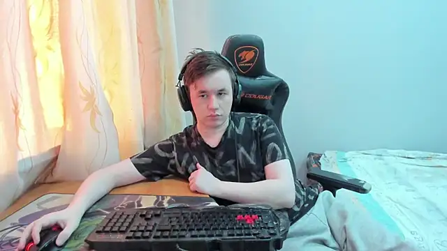 iliaskrislove online show from 06-14-26, 12:19