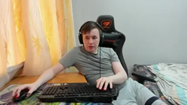 iliaskrislove online show from 06-15-26, 02:36
