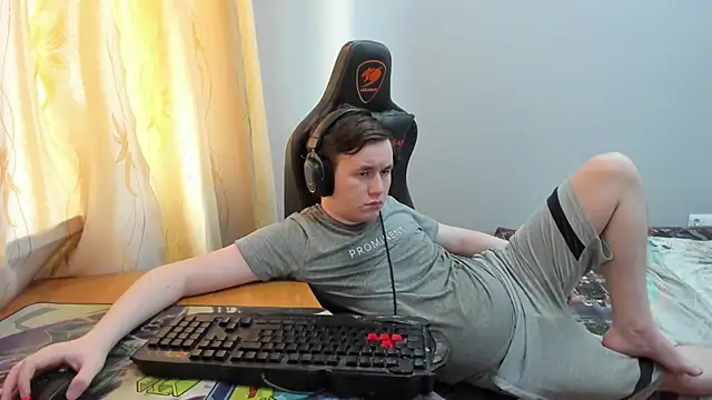 iliaskrislove online show from 06-25-26, 05:12