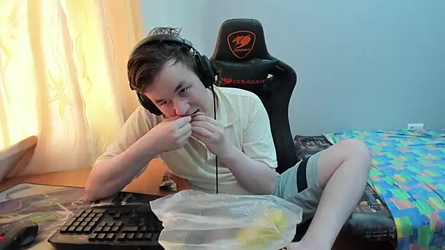 iliaskrislove online show from 07-17-26, 10:55