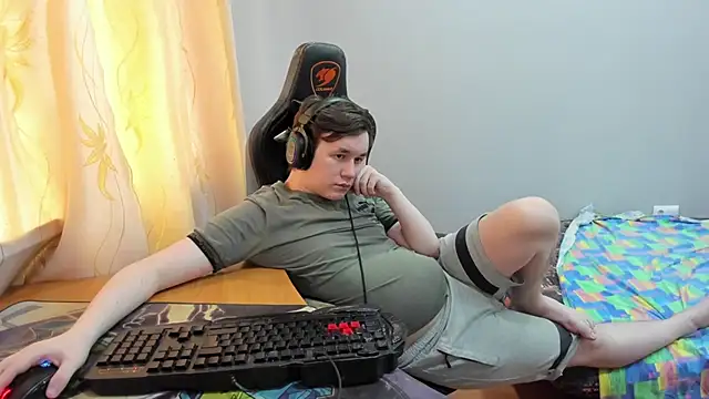 iliaskrislove online show from 07-19-26, 02:43