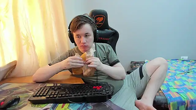 iliaskrislove online show from 07-20-26, 10:50