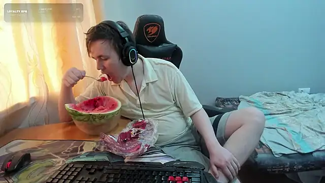 iliaskrislove online show from 07-28-26, 04:08