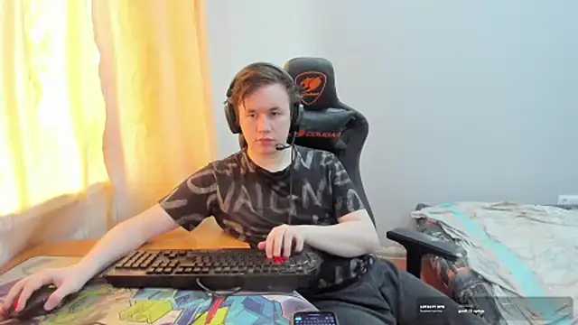 iliaskrislove online show from 08-08-26, 06:37