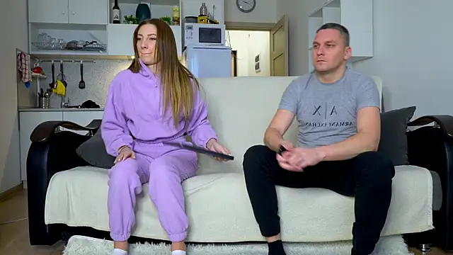 littlesweettifany online show from 01-10-26, 11:45