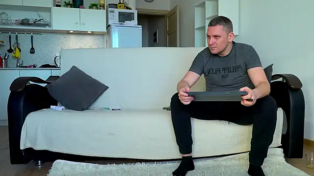 littlesweettifany online show from 02-06-26, 11:24