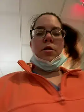 FreakNastyLacie online show from 02-08-25, 03:30
