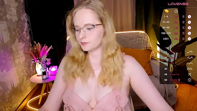 Aemilia  online show from 11-16-25, 08:53