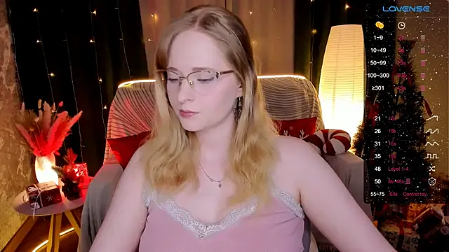 Aemilia  online show from 12-16-25, 08:19