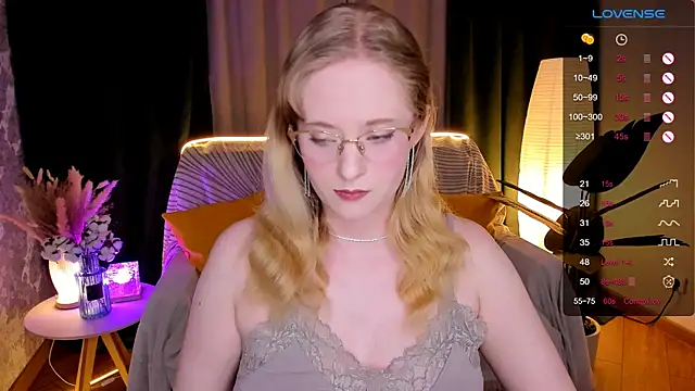 Aemilia  online show from 01-13-26, 02:17