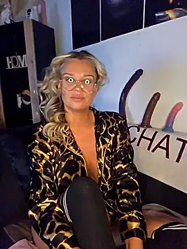 SpicyVicky online show from 09-26-25, 04:49