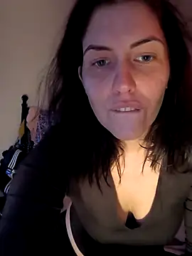 Snapshot of Linalicious chatting on 11-07-25, 03:12 Linalicious online show from 11-07-25, 03:12