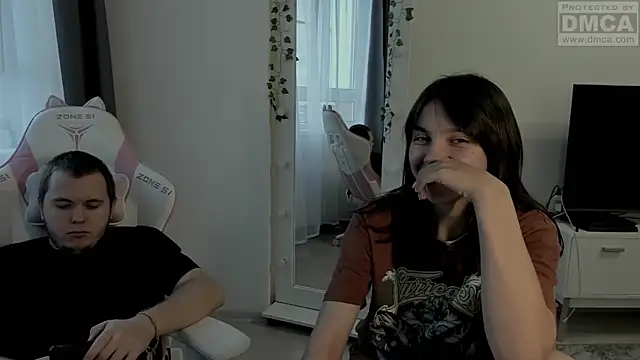 Snapshot of MashkaRay chatting on 10-09-25, 01:53 MashkaRay online show from 10-09-25, 01:53