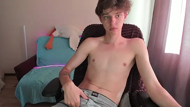 Liam sexy1 online show from 09-09-25, 12:48