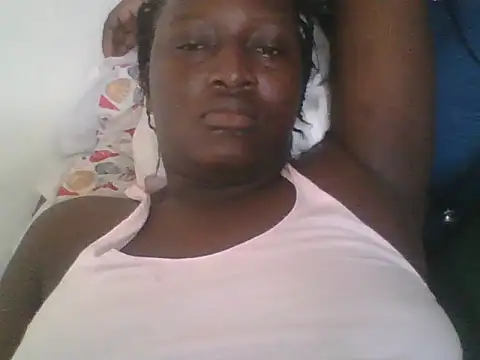 Snapshot of Heavy_ass chatting on 03-08-25, 03:24 Heavy ass online show from 03-08-25, 03:24